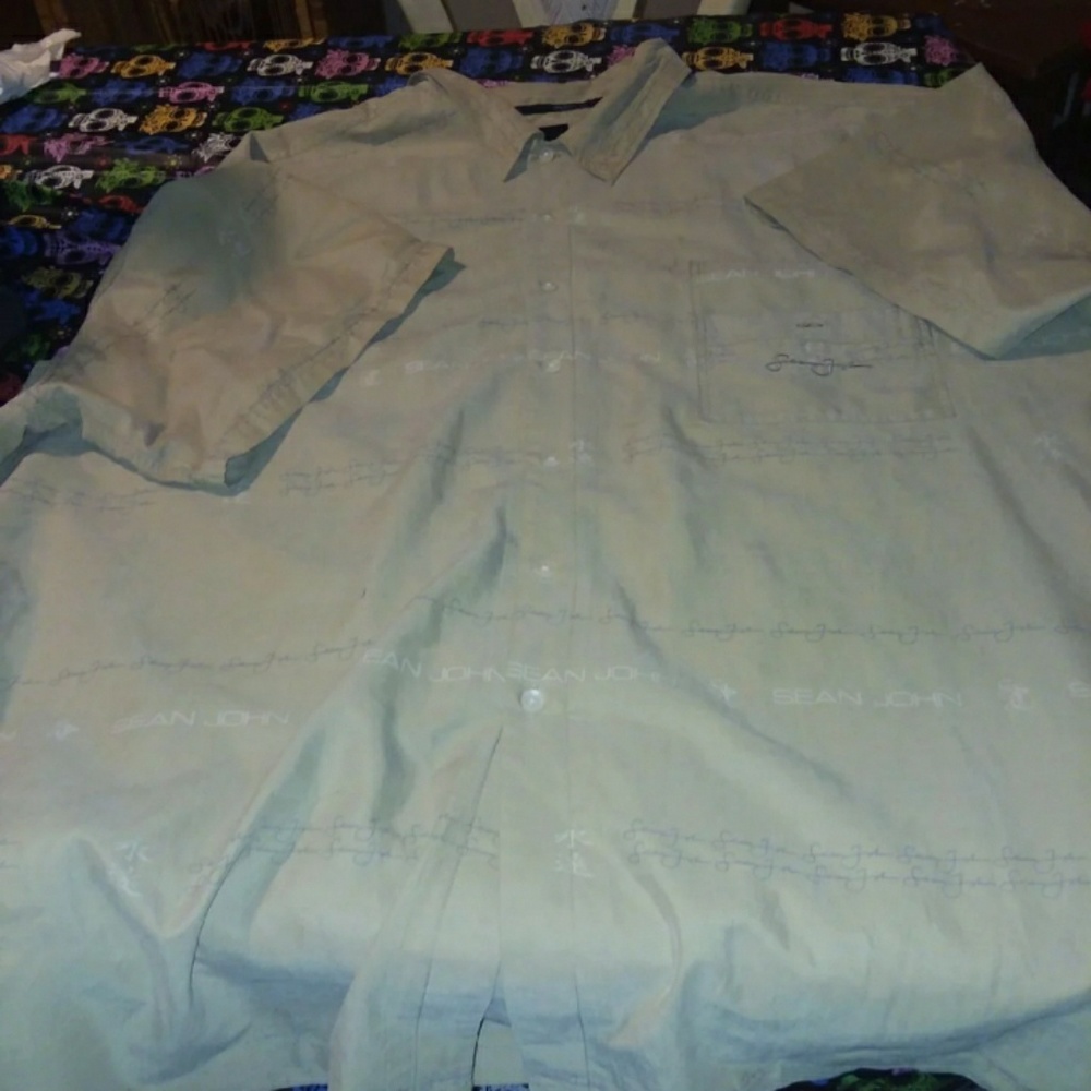 4 men shirt by Sean John size 6x